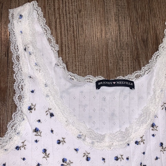 Brandy Melville Tank - Picture 2 of 3